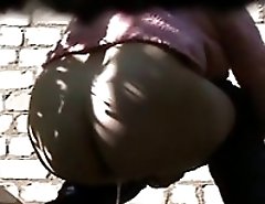 Amateur pisser caught on cam from behind