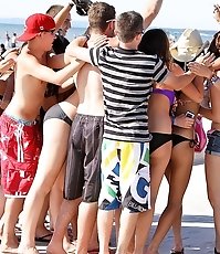 Bikini pic girls on the hunters cam