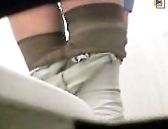 Spying after all pissers - from fat to skinny ones