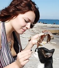 Girl in bikini downblouse pictures