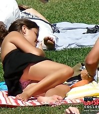 Open legs up skirts enticing the public