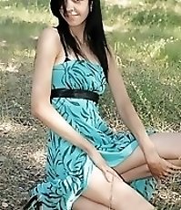 Exciting upskirts spied from below