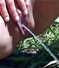 Spying on naked teen peeing outdoor