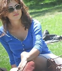 Candid cam caught her. Milf upskirt
