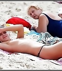 Girls in bikinis hot show on my cam