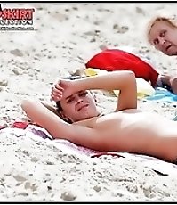 Girls in bikinis hot show on my cam