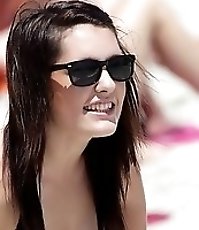 Girls in bikinis hot show on my cam