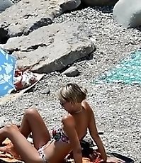 Girls in bikinis hot show on my cam