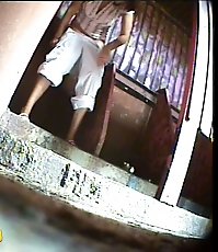 Spying after hot mature chicks in park toilet
