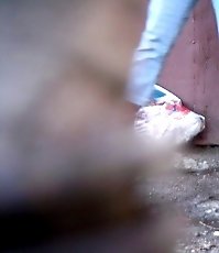 Unscripted voyeur shots of a chick peeing outdoors