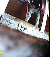 Pee hunter films unsuspecting mature babe tinkling