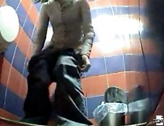 Young pissers tinkling in front of spy cam