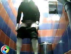 Hoes spycammed in the process of emptying bladders