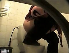 Spycamming tinkling babes from all the best angles