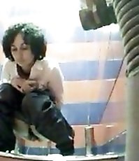Kinky voyeur spies after hot pissing babes