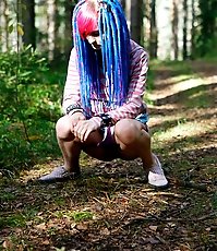 Prankish princess thinks that no one saw her