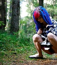 Skinny emo girl with a hairy beaver tinkles alfresco