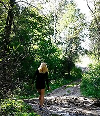 Fresh girlie takes a quick open-air leak