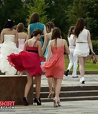 Girls walk and get on upskirt cam