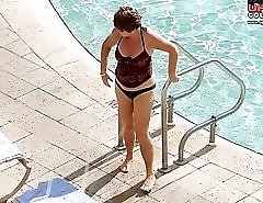 Milf bikini wrapping the body around