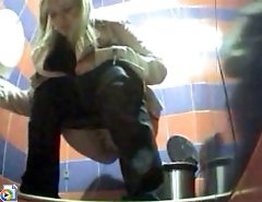 Two sexy girls peeing in front of perverted voyeur