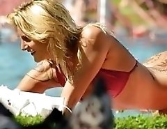 Beach voyeur gallery of hot bikinis
