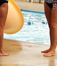 Ass moves sexily under bikini panty