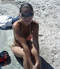 Firm bikini ass and tits spied in close up