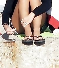 The most eye-catching denim upskirts