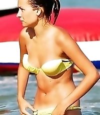 Girl spied out of her bikini bra