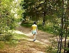 Peeping after a sexy tart tinkling in the woods