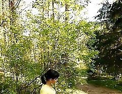 Peeping after a sexy tart tinkling in the woods