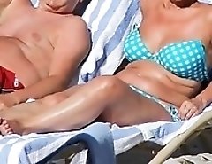 Tiny bikini gal admired by hunter